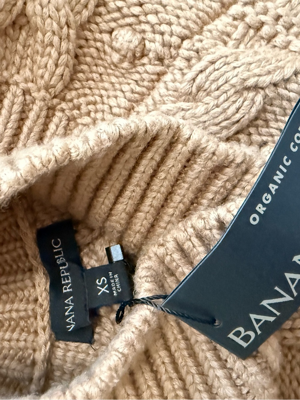 NWT, Banana Republic, 100% Organic Cotton, Cable Knit Sweater, sz XS - Picture 6 of 9